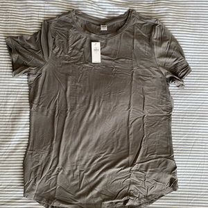 Old navy gray top.